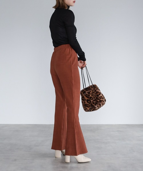 r.(アールドット)の「ダブルフェイス ミニプリーツ フレアパンツ(スウェットパンツ・レディース・ブラック/ブラウン/ベージュ/ブルー/パープル・MEDIUM)」の15枚目の写真