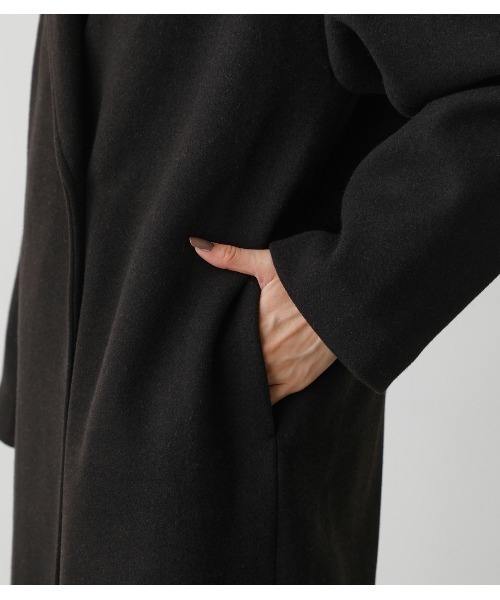 AZUL by moussy（アズールバイマウジー）の「WASHABLE CHESTER LONG COAT/ウォッシャブルチェスターロングコート（その他アウター・レディース・ブラック/ライトベージュ/グリーン系その他・MEDIUM/SMALL）」の14枚目の写真