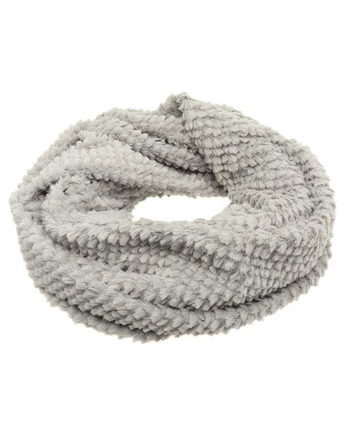 AZUL by moussy（アズールバイマウジー）の「PEフェイクファーシングルスヌード（ストール/ショール・レディース・オフホワイト/グレー/ブラック/ネイビー・FREE）」の4枚目の写真