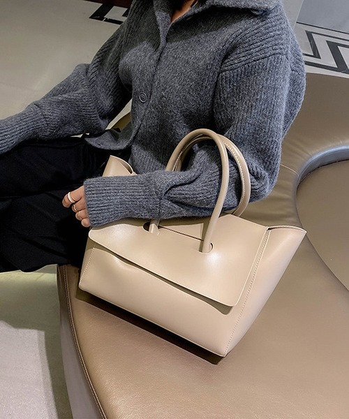 shopnikoniko(ショップニコニコ)の「合成皮革 トートバッグ(トートバッグ・レディース・ベージュ/ブラック/ブラウン・フリー)」の12枚目の写真
