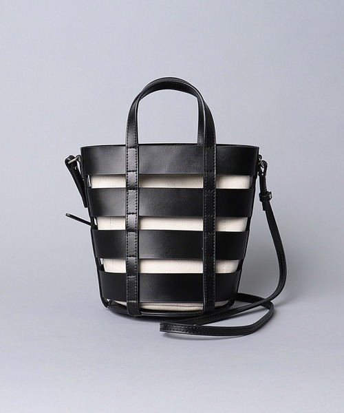 YAHKI(ヤーキ)の「【 YAHKI / ヤーキ 】 W FACE LEATHER SHOULDER / レザーショルダーバッグ(ショルダーバッグ・レディース・ホワイト/ブラック・FREE)」の7枚目の写真