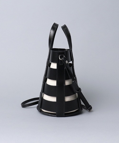 YAHKI(ヤーキ)の「【 YAHKI / ヤーキ 】 W FACE LEATHER SHOULDER / レザーショルダーバッグ(ショルダーバッグ・レディース・ホワイト/ブラック・FREE)」の8枚目の写真