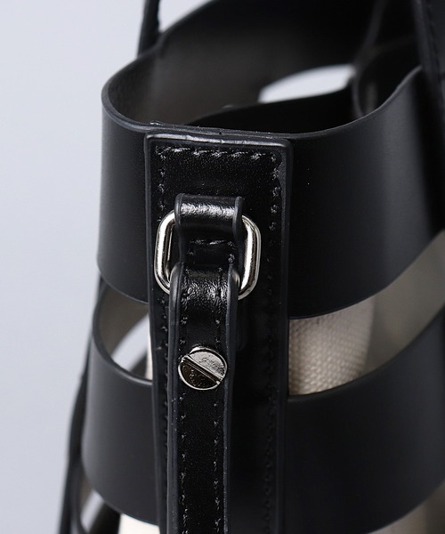 YAHKI(ヤーキ)の「【 YAHKI / ヤーキ 】 W FACE LEATHER SHOULDER / レザーショルダーバッグ(ショルダーバッグ・レディース・ホワイト/ブラック・FREE)」の11枚目の写真