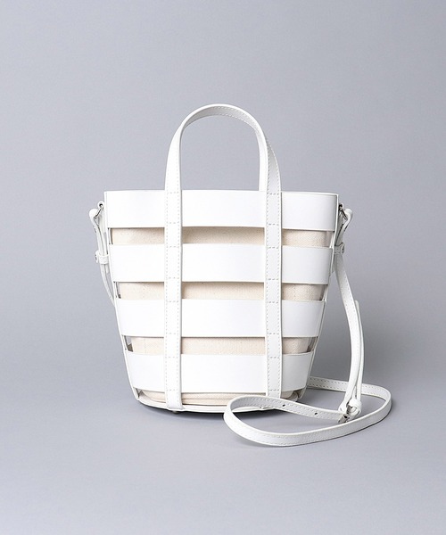 YAHKI(ヤーキ)の「【 YAHKI / ヤーキ 】 W FACE LEATHER SHOULDER / レザーショルダーバッグ(ショルダーバッグ・レディース・ホワイト/ブラック・FREE)」の4枚目の写真