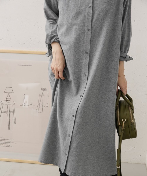 URBAN RESEARCH DOORS（アーバンリサーチドアーズ）の「コットンフランネルシャツワンピース（ワンピース・レディース・ベージュ/ネイビー/グレー・ONE）」の16枚目の写真