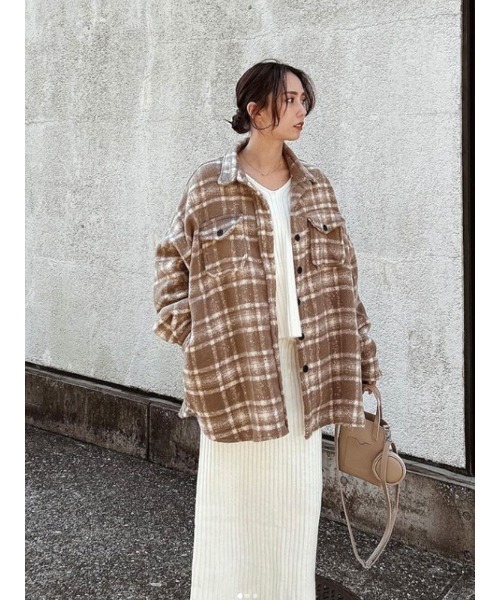 ACYM(アシーム)の「Over check shirt ジャケット(テーラードジャケット・レディース・ベージュ/チャコールグレー・FREE)」の2枚目の写真