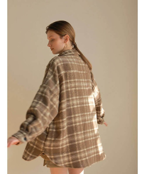 ACYM(アシーム)の「Over check shirt ジャケット(テーラードジャケット・レディース・ベージュ/チャコールグレー・FREE)」の3枚目の写真