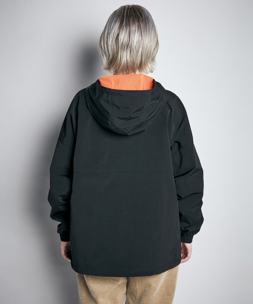 ROXY(ロキシー)の「ANORAK JACKET/ロキシーナイロンアノラックジャケット(ナイロンジャケット・レディース・ブラック/ベージュ・MEDIUM/LARGE)」の9枚目の写真