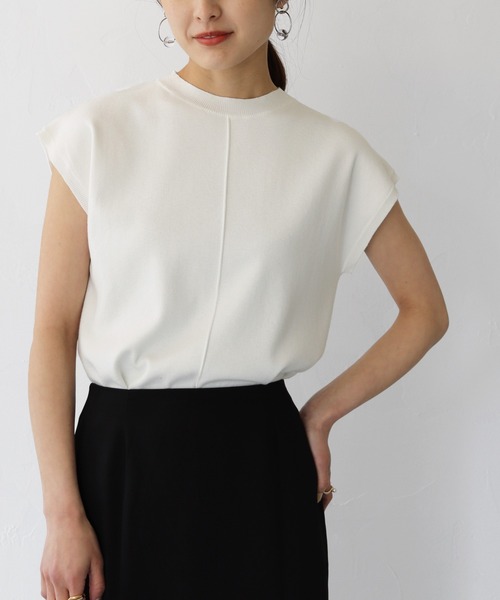 HER CLOSET(ハークローゼット)の「【cheriella】WEB限定イージーケアCOOLタッチセンターラインノースリーブサマーニット(ニット/セーター・レディース・ブラック/ブルー/ピンクベージュ/テラコッタ/ホワイト/グレイッシュベージュ・M)」の8枚目の写真