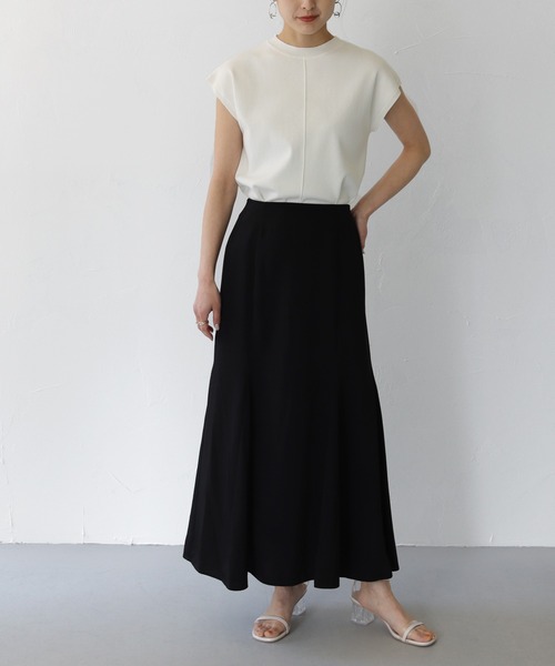 HER CLOSET(ハークローゼット)の「【cheriella】WEB限定イージーケアCOOLタッチセンターラインノースリーブサマーニット(ニット/セーター・レディース・ブラック/ブルー/ピンクベージュ/テラコッタ/ホワイト/グレイッシュベージュ・M)」の12枚目の写真