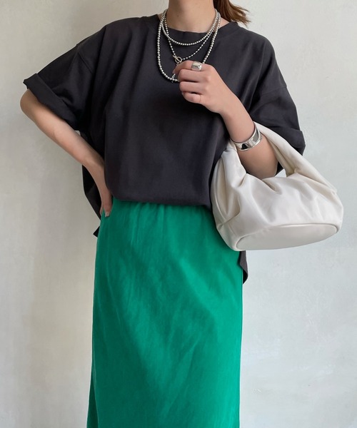 DouDou（ドゥドゥ）の「【WEB限定】ワイドクルーネックチュニックTEE（Tシャツ/カットソー・レディース・ブルー/チャコールグレー/ライトベージュ/オフホワイト・FREE）」の3枚目の写真