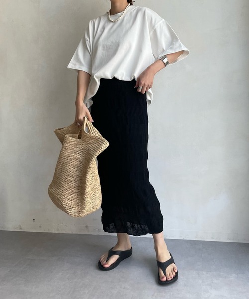 DouDou（ドゥドゥ）の「【WEB限定】ワイドクルーネックチュニックTEE（Tシャツ/カットソー・レディース・ブルー/チャコールグレー/ライトベージュ/オフホワイト・FREE）」の7枚目の写真