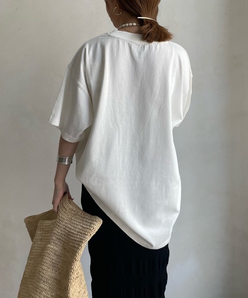 DouDou（ドゥドゥ）の「【WEB限定】ワイドクルーネックチュニックTEE（Tシャツ/カットソー・レディース・ブルー/チャコールグレー/ライトベージュ/オフホワイト・FREE）」の10枚目の写真