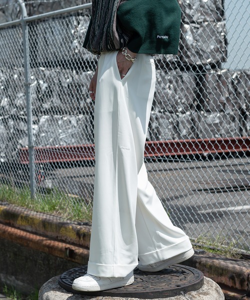 Perushu(ペルーシュ)の「ワンロールワイドスラックス(スラックス・メンズ・ライトブルー/ブラック/オフホワイト・MEDIUM/SMALL/LARGE)」の16枚目の写真