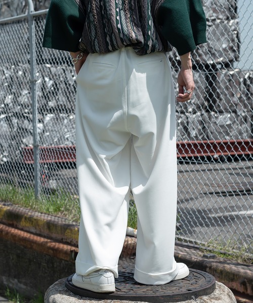 Perushu(ペルーシュ)の「ワンロールワイドスラックス(スラックス・メンズ・ライトブルー/ブラック/オフホワイト・MEDIUM/SMALL/LARGE)」の17枚目の写真