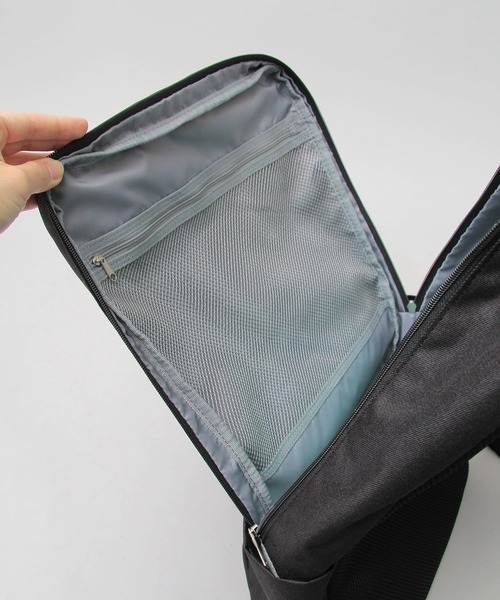 Bianchi（ビアンキ）の「Bianchi / ビアンキ /  POLYESTER 900D メランジ スクエアバックパック / ビジネスリュック / 大容量 / リフレクション / REPREVE / BLMM-04（バックパック/リュック・メンズ・ブラック・FREE）」の10枚目の写真