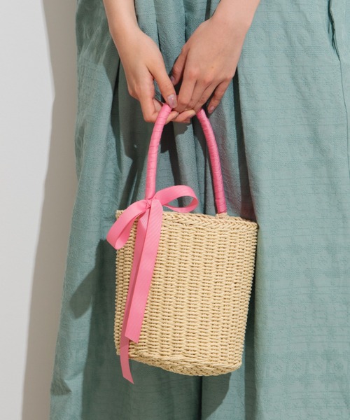 MERLOT（メルロー）の「リボンかごバッグ（かごバッグ・レディース・ホワイト/ブラック/ピンク・FREE）」の3枚目の写真