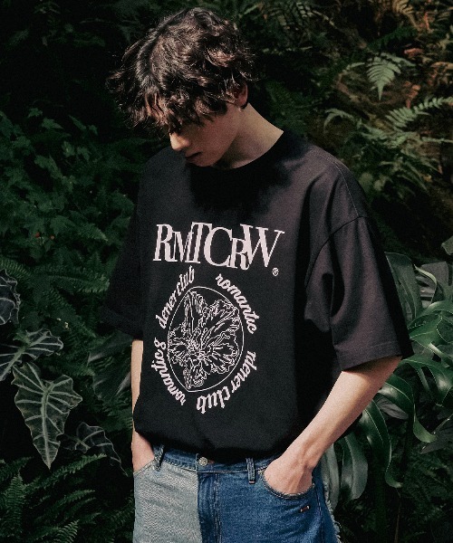 ROMANTIC CROWN(ロマンティッククラウン)の「【ROMANTIC CROWN】ROUND FLOWER TEE / ロマンティッククラウン ラウンド フラワー グラフィック Tシャツ(Tシャツ/カットソー・メンズ・ブラック/ホワイト/ライトパープル・SMALL/X-LARGE/LARGE/MEDIUM)」の6枚目の写真