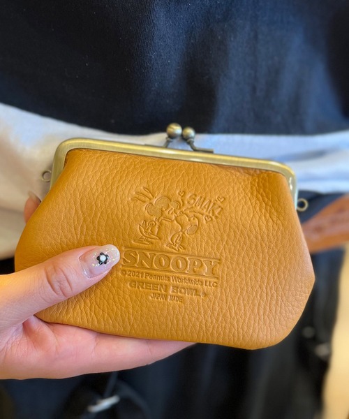 SNOOPY×OLD BETTY'S（スヌーピーカケルオールドベティーズ）の「【日本製】スヌーピー【SNOPPY】Leather Coin Purse（財布・レディース・イエロー系その他3/イエロー系その他2/キャメル/オレンジ系その他2/オレンジ系その他3/オレンジ・FREE）」の3枚目の写真