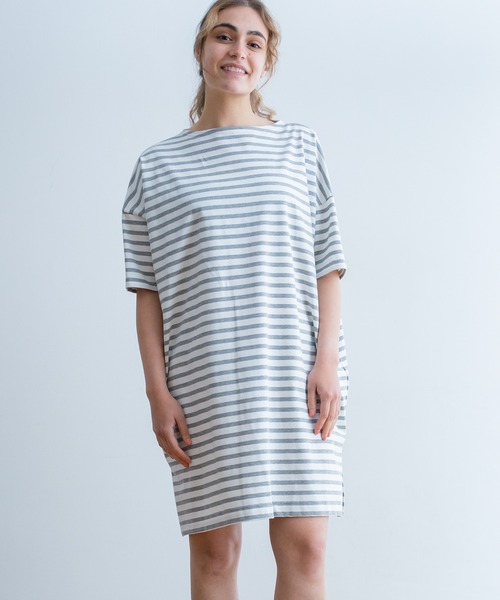 A.U.G. relaxing(オーグリラクシング)の「A.U.G. relaxing ポート N ワイド ミディ Tシャツ (MADE IN JAPAN)(Tシャツ/カットソー・レディース・ホワイト/ホワイト×グレー/ホワイト×ブラウン/ホワイト×ブルー/ホワイト×ブラック/ブラック・FREE)」の13枚目の写真