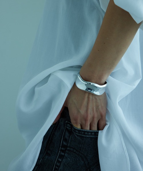 ROPE'（ロペ）の「ニュアンスメタルバングル（バングル/リストバンド・レディース・シルバー/ゴールド・FREE）」の8枚目の写真