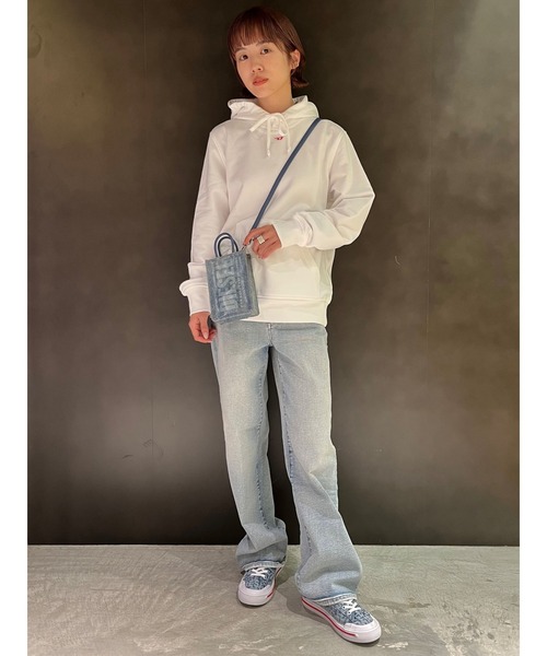 DIESEL(ディーゼル)の「FW22 レディース デニム ワイドフレア(デニムパンツ・レディース・インディゴブルー・31inch/25inch/27inch/29inch/23inch)」の12枚目の写真