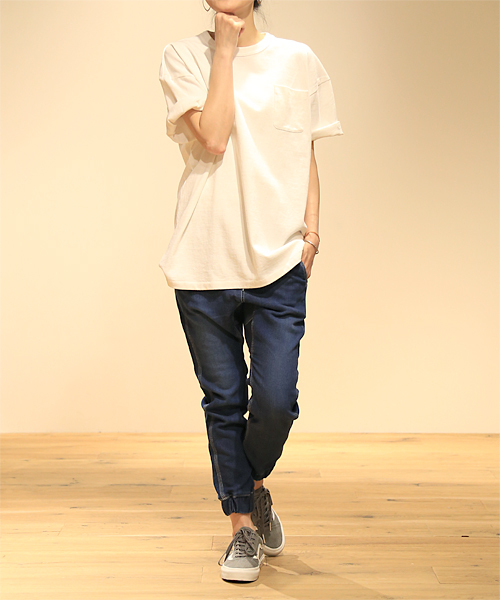 Champion（チャンピオン）の「3-STYLE VINTAGE TEE (Champion)（Tシャツ/カットソー・レディース・ネイビー/チャコールグレー/オフホワイト・LARGE/SMALL/MEDIUM）」の2枚目の写真