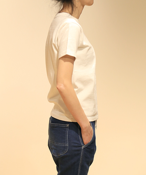 Champion（チャンピオン）の「3-STYLE VINTAGE TEE (Champion)（Tシャツ/カットソー・レディース・ネイビー/チャコールグレー/オフホワイト・LARGE/SMALL/MEDIUM）」の5枚目の写真