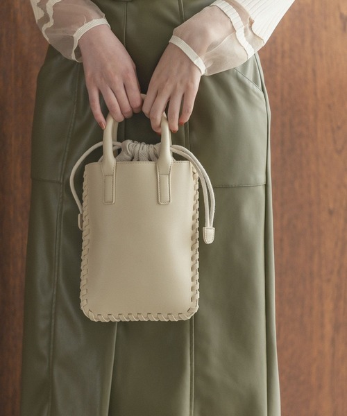 Andemiu（アンデミュウ）の「ステッチショルダーバッグ165951（ショルダーバッグ・レディース・ダークブラウン/オレンジ/アイボリー・FREE）」の7枚目の写真