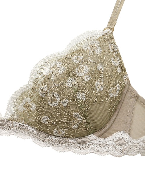 Chut！ INTIMATES（シュットインティメイツ）の「【L字ワイヤーで痛くない】ドレスイージーブラ[Chic] (C394)（ブラジャー・レディース・アイボリー/カーキ/レッド・M1/M2/M3/L1/L2/L3/M4/M5/L4）」の5枚目の写真