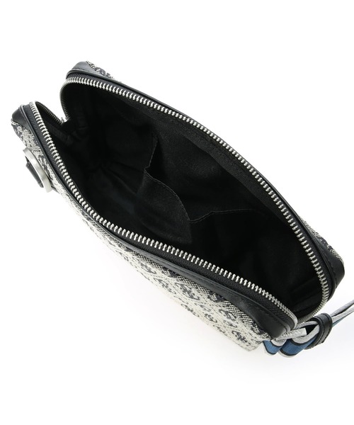 Guess（ゲス）の「STRAVE  Crossbody（ショルダーバッグ・メンズ・ブラック/ライトベージュ/グレー・ONE SIZE）」の17枚目の写真