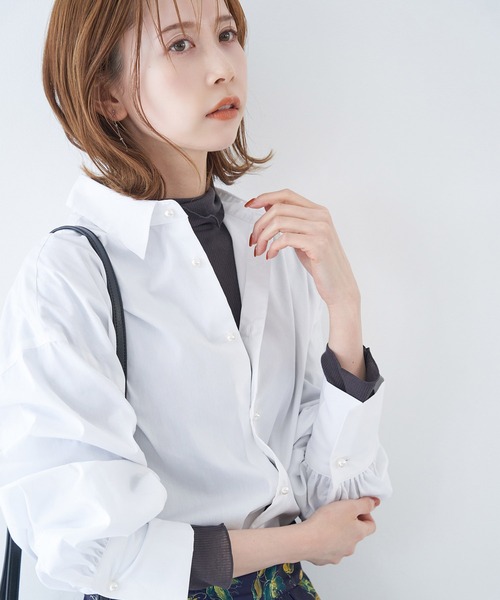 ROPE' PICNIC（ロペピクニック）の「パール釦シャツ（シャツ/ブラウス・レディース・サックスブルー/ネイビー/ベージュ/グリーン/ホワイト・38）」の2枚目の写真