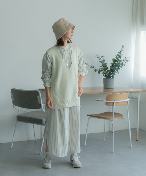 FORK&SPOON（フォークアンドスプーン）の「FORK&SPOON　ハイツイスト両畦ベスト（ベスト・レディース・オフホワイト/ネイビー・1）」の5枚目の写真