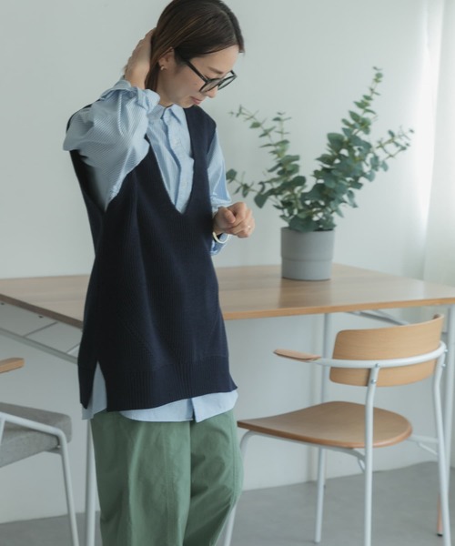 FORK&SPOON（フォークアンドスプーン）の「FORK&SPOON　ハイツイスト両畦ベスト（ベスト・レディース・オフホワイト/ネイビー・1）」の11枚目の写真