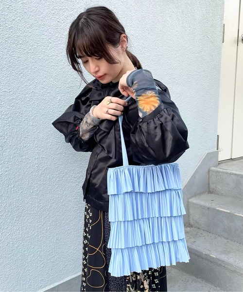 Casselini(キャセリーニ)の「Casselini(キャセリーニ)プリーツフリルトート(トートバッグ・レディース・ベージュ/イエロー/ブルー/ブラック・FREE)」の3枚目の写真