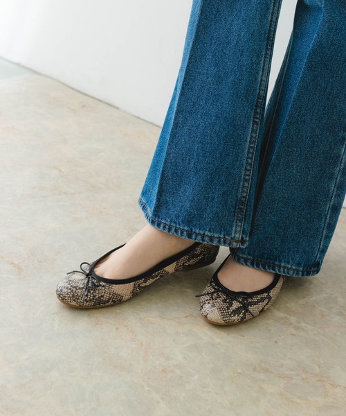 RODE SKO(ロデスコ)の「『35~40サイズ展開』『MADE IN JAPAN』プレーンバレエシューズ(バレエシューズ・レディース・ブラック/アニマル/ホワイト/ブラック系その他/ライトインディゴブルー・37/36/38/35/39/40/36.5/37.5/38.5)」の8枚目の写真