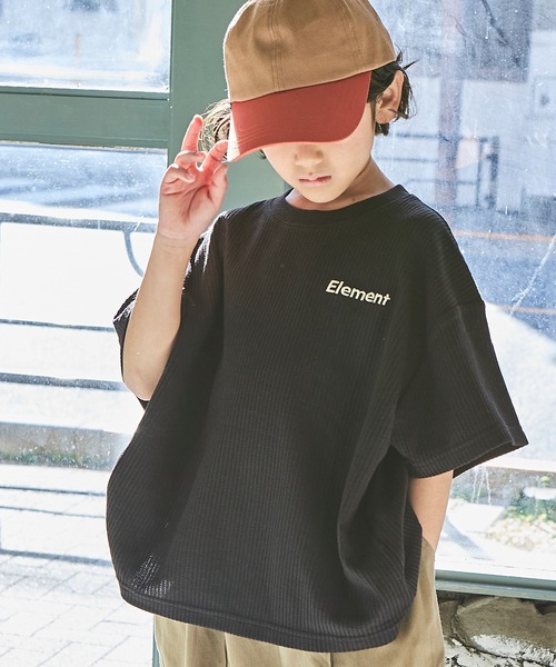 PAIRMANON STREET(ペアマノンストリート)の「【PAIRMANON STREET】【ふんわりワッフル】ワンポイント刺繍半袖Tシャツ(Tシャツ/カットソー・キッズ・イエロー/ブラック/グリーン/ネイビー/アイボリー・90/100/110/140/150/120/130)」の3枚目の写真