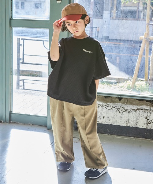 PAIRMANON STREET(ペアマノンストリート)の「【PAIRMANON STREET】【ふんわりワッフル】ワンポイント刺繍半袖Tシャツ(Tシャツ/カットソー・キッズ・イエロー/ブラック/グリーン/ネイビー/アイボリー・90/100/110/140/150/120/130)」の9枚目の写真