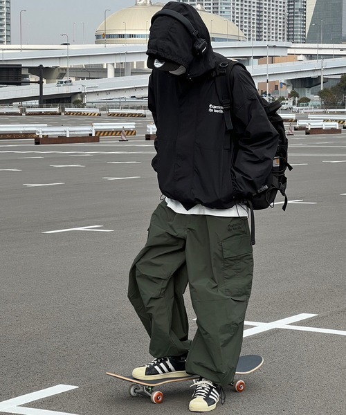 kutir（クティール）の「ナイロンマウンテンパーカー