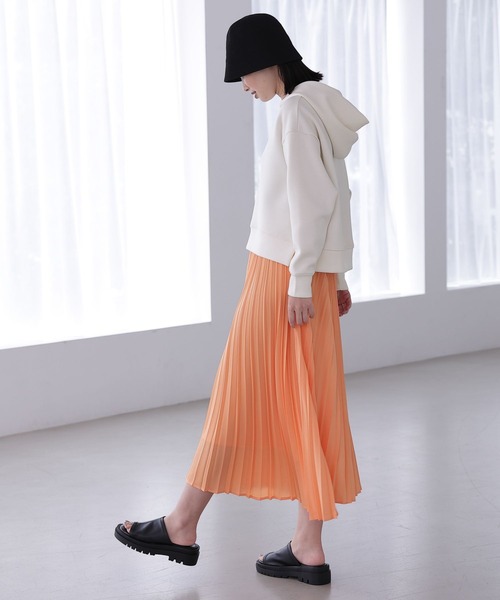 LAKOLE(ラコレ)の「タンクソールスライドサンダル / 188046(スリッポン・レディース・ブラック/グレイッシュベージュ/パイソン・MEDIUM/LARGE)」の21枚目の写真