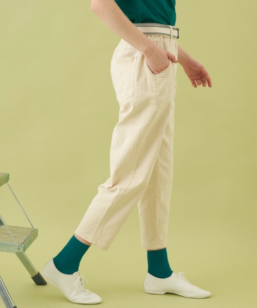 MERLOT（メルロー）の「ベルト付きテーパードパンツ（チノパンツ・レディース・ブラック/ナチュラル・FREE）」の7枚目の写真