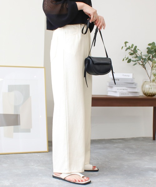 Social GIRL(ソーシャルガール)の「ハイウエストホックタックワイドデニムパンツ(デニムパンツ・レディース・ブラック/サックスブルー/オフホワイト/ブルー・M/L)」の6枚目の写真