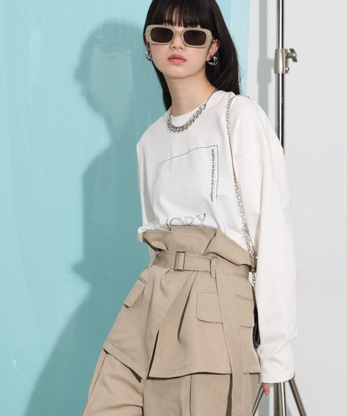 THE YOn（ザヨン）の「ヘリンボーンラップベルトデザイントップス