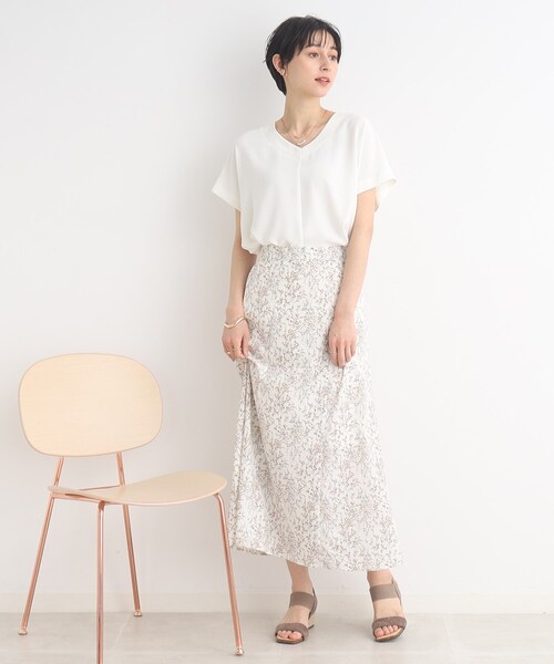 SHOO・LA・RUE（シューラルー）の「◆【接触冷感/セットアップ可/イージ―ケア】Vネックチュニック（チュニック・レディース・マスタード/ベージュ/カーキ/ブラック/オフホワイト・00）」の10枚目の写真