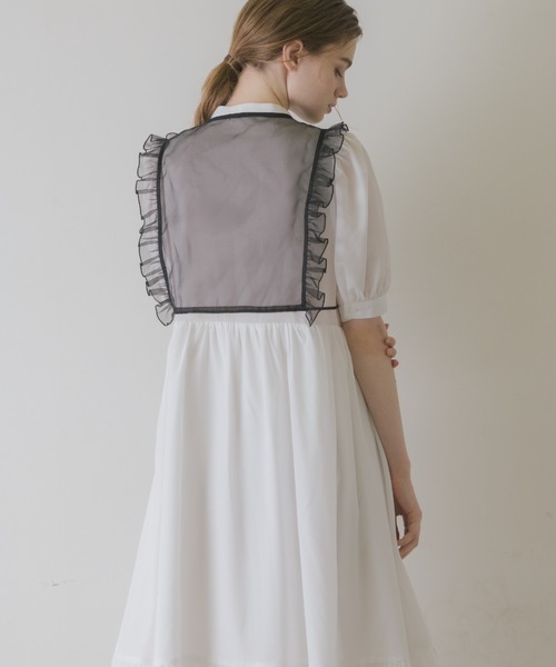 idem(イデム)の「organdie collar classic 2way onepiece/オーガンジーフリルベスト付きワンピース(ワンピース・レディース・ブラック/オフホワイト・FREE)」の8枚目の写真