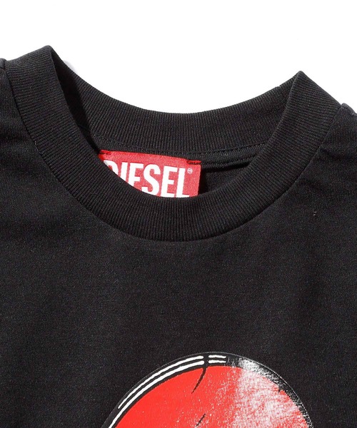 DIESEL KIDS(ディーゼルキッズ)の「DIESEL(ディーゼル)Kids & Junior 半袖Tシャツカットソー(Tシャツ/カットソー・キッズ・オレンジ/ブラック/ブルー/ホワイト・10Y/4Y/12Y/16Y/6Y/8Y/14Y)」の7枚目の写真