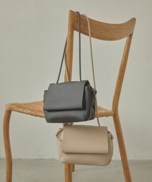 Flap design shoulder バッグ