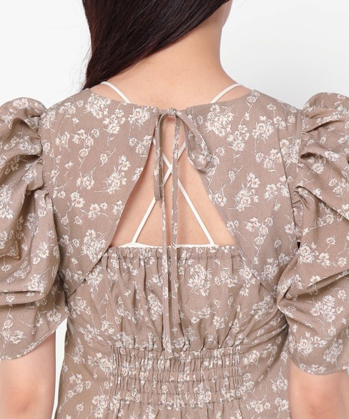 mysty woman（ミスティウーマン）の「パワショルエンパイアワンピース　975658（ワンピース・レディース・ブラック/グリーン/ベージュ・FREE）」の11枚目の写真