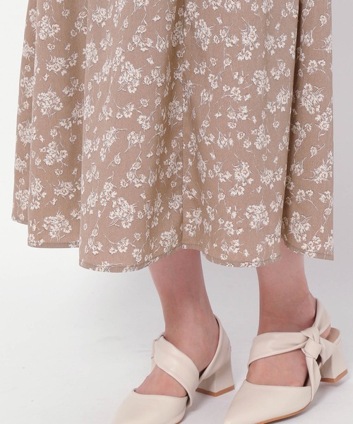 mysty woman（ミスティウーマン）の「パワショルエンパイアワンピース　975658（ワンピース・レディース・ブラック/グリーン/ベージュ・FREE）」の15枚目の写真