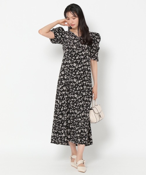 mysty woman（ミスティウーマン）の「パワショルエンパイアワンピース　975658（ワンピース・レディース・ブラック/グリーン/ベージュ・FREE）」の4枚目の写真